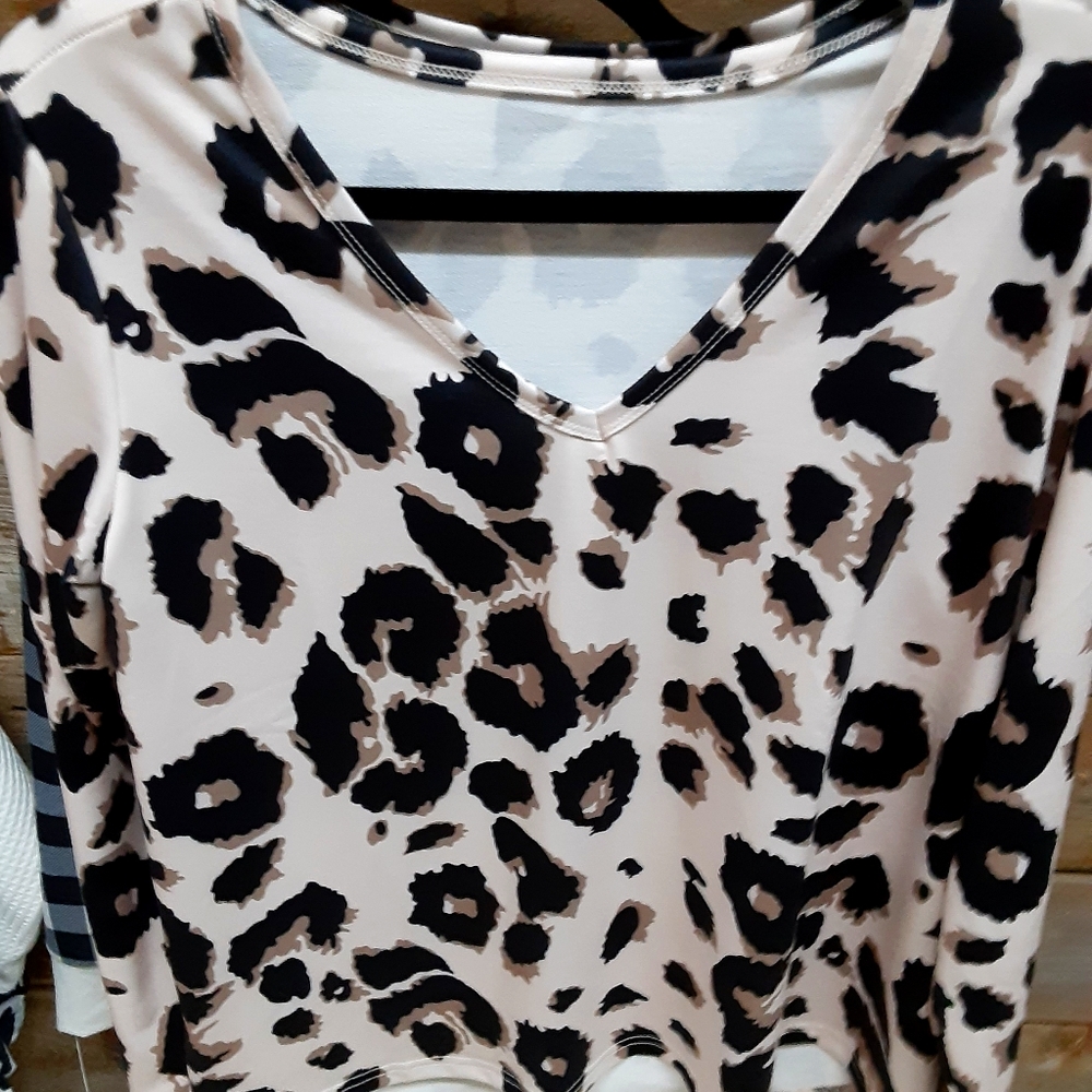 Cream leopard v-neck shirt